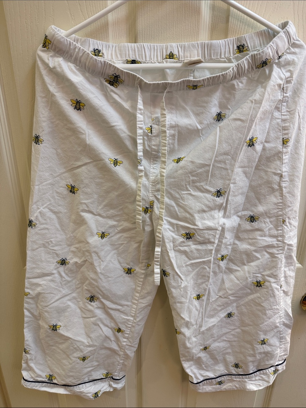 Printfresh White Bee-Print Pajama cropped pants